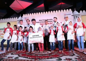 Telkomsel Gelar Buka Bersama 10 Ribu Anak Yatim
