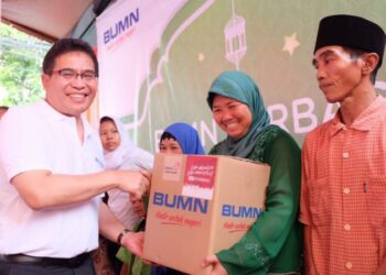 BUMN Berbagi Bingkisan Ramadhan TelkomGroup Bersama 13 BUMN Bagikan 200.000 Bingkisan  ke 100 Masjid di Jabodetabek