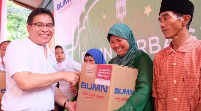 BUMN Berbagi Bingkisan Ramadhan TelkomGroup Bersama 13 BUMN Bagikan 200.000 Bingkisan ke 100 Masjid di Jabodetabek