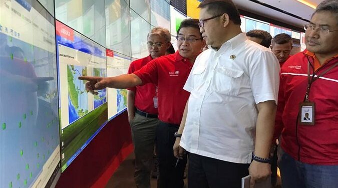 Berita Foto: Menkominfo Periksa Kesiapan Jaringan dan Layanan TelkomGroup