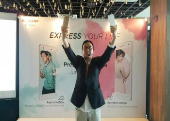 Sharp Incar Kawula Muda Lewat Smarphone Z2 dan M1