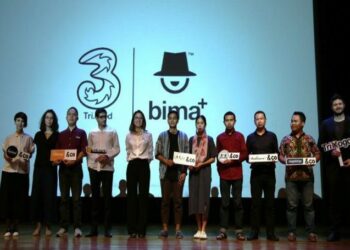 Tri  Terjun ke e-Commerce Lewat &Co