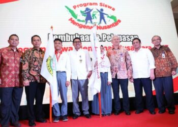 Telkom dan Krakatau Steel Melepas 20 Siswa Banten ke Lampung Mengikuti Program Siswa Mengenal Nusantara