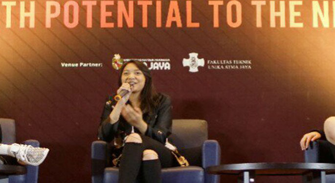 Putri Tanjung, Bangun Bisnis Secara Mandiri