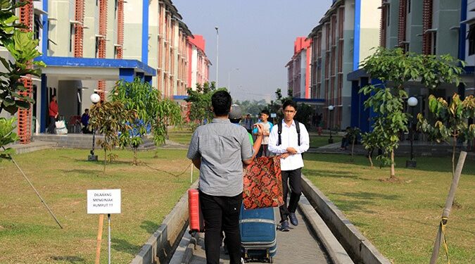 Ribuan Mahasiswa Baru Bersiap Memasuki Asrama Telkom University