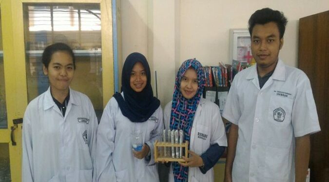 Mahasiswa UB Buat Pewarna Makanan Antioksidan Dari Bunga Telang