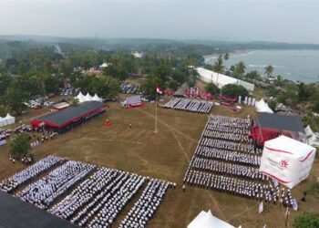 Upacara Peringatan 72 Tahun Kemerdekaan RI Telkom dan Krakatau Steel Tegaskan Komitmen BUMN Hadir untuk Negeri di Provinsi Banten