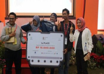 Tiga Hackhletes Juara Hackathon RIoT 2017