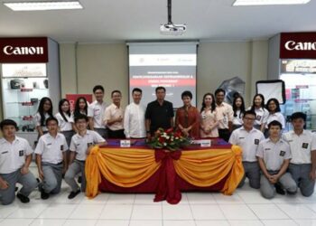 Datascrip Gelar Ekskul Fotografi Untuk Siswa SMU