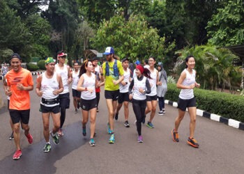 Side by Side Run: Coaching Klinik Michael Wardian Dengan Komunitas Pelari di Indonesia