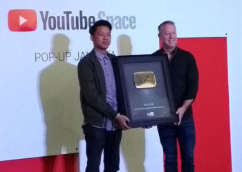 Bayu Skak Raih Gold Play Button Berkat Konten Khas