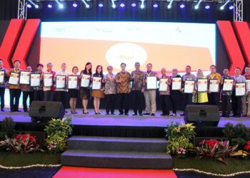 Telkom University Beri Best e-Mark Bagi 21 Perusahaan Financial Technology