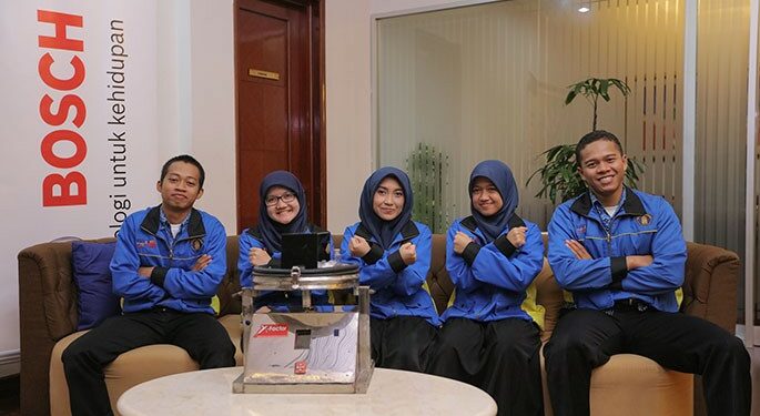 Tim X-Factor Jadi Juara Bosch Young Inventors 2017