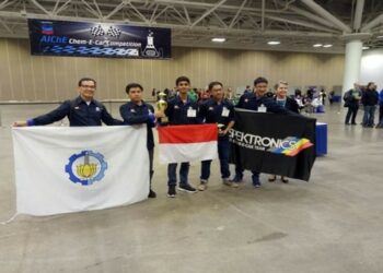 Tim Spektronics Juara  Race Competition di Amerika
