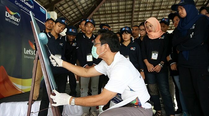 AkzoNobel Luluskan 60 pemuda dari SOS Children’s Villages Indonesia