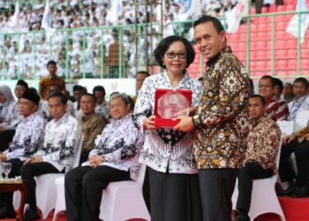 Penghargaan PGRI untuk Indonesia Digital Learning  Telkom Dorong Peningkatan Kompetensi Guru di Bidang ICT