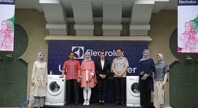 Mesin Cuci Ini Beri Solusi Bagi Pemakai Hijab & Batik