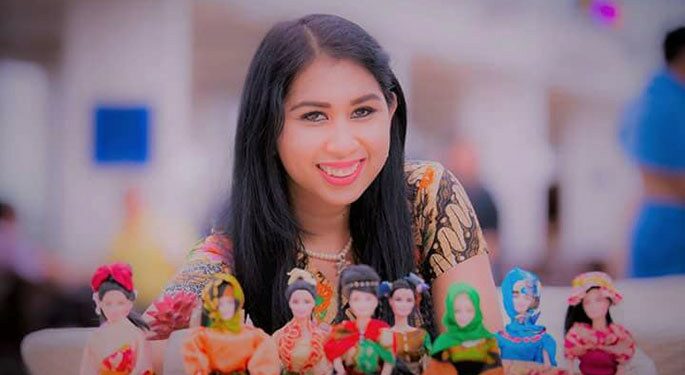 Cinderella From Indonesia, Perkenalkan Batik Girl Ke Dunia Internasional