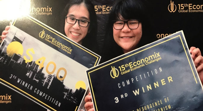 UGM Juara di Ajang Global Economic Challenges