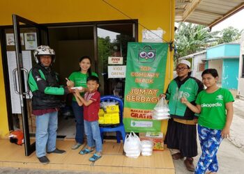 Komunitas Tokopedia Berbagi  Berkah Kepada Driver Ojol
