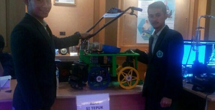 Si Tepuk, Mesin Penyiang Padi Sederhana