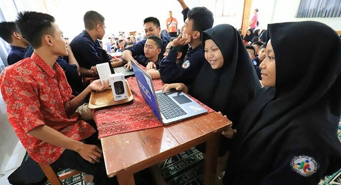 Dorong Daya Saing dan Ambisi Generasi Muda di Daerah Pelosok Dengan Internet
