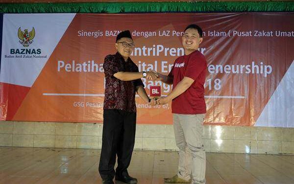 Bukalapak Latih Santri Dagang Online