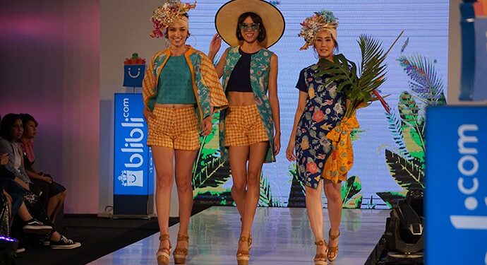 Koleksi Ekslusif Batik Siap Pakai Denny Wirawan Hadir Di E-commerce