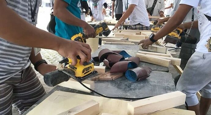 Tren Kerjakan Sendiri Didukung Ruang Karya Komunitas