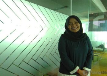 Pratiwi Hamdhana : Berdayakan Difabel Di Indonesia Timur Lewat Tenun