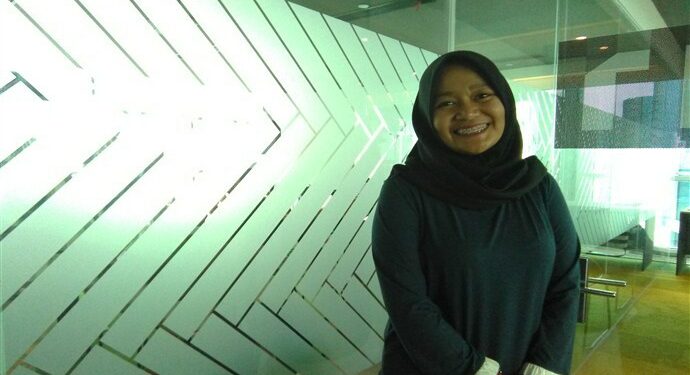 Pratiwi Hamdhana : Berdayakan Difabel Di Indonesia Timur Lewat Tenun