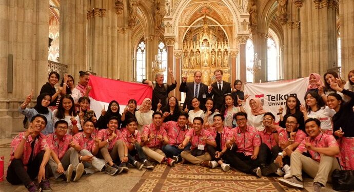 Telkom University Choir Berjaya di Austria