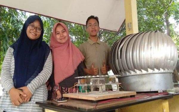 Mahasiswa Unair Buat Mesin Kapal Bertenaga Listrik Kincir Angin