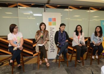 Saatnya Perempuan Menjadi Pencipta Teknologi