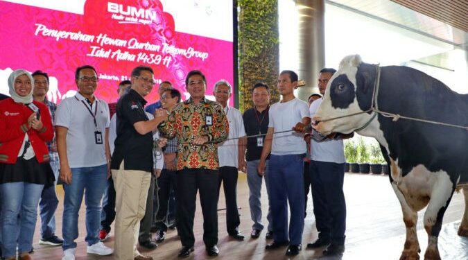 TelkomGroup Serahkan 942 Ekor Hewan Kurban