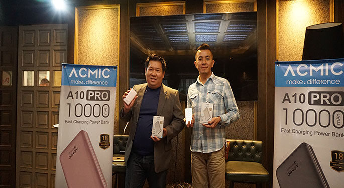 W10PRO, Power Bank Premium dengan Wireless Charging dan Triple Fast Charging System