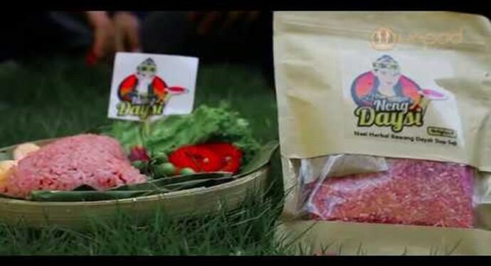 Neng Daysi,  Nasi Herbal Kaya Akan Antioksidan
