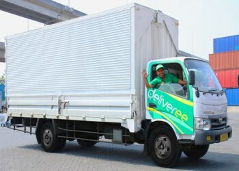 Deliveree Sedia Layanan Truk Double Engkel Long