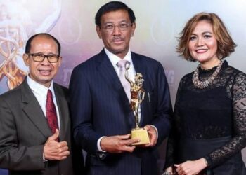 Kemenpar Raih Penghargaan Terbaik di TTG Travel Awards