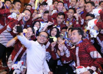 Kemnaker Beri Penghargaan Pada Peraih Medali ASC