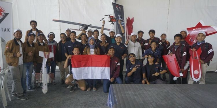Tim Aksantara ITB Juara Ajang Kompetisi Pesawat Nirawak Tingkat Dunia
