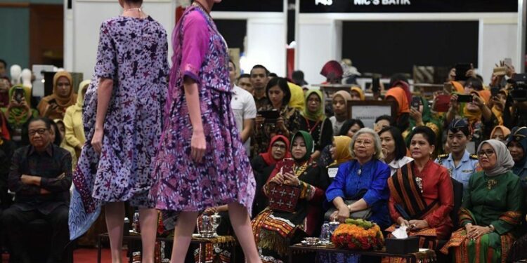 Kemenkop-UKM Fasilitasi 28 UKM di Pameran Kriyanusa