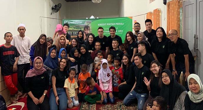 Kredit Pintar Berbagi Kasih di Panti Asuhan Pak Joko