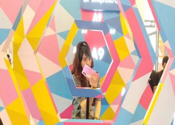 Samsung Galaxy A9 Usung 4 Kamera Belakang