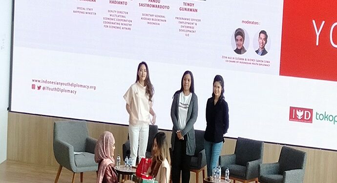 Peran Teknologi Dalam Mempermudah Pekerjaan