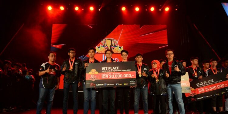 Tim Esports SMAN 7 Bandung Tim Terbaik JD.ID HSL 2018