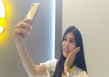 Realme U1 Sasar Anak Muda, Unggulkan Swafoto