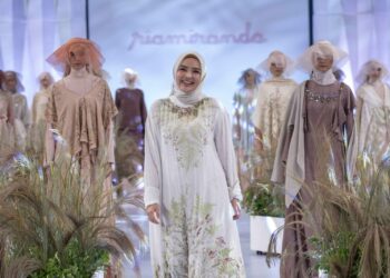 Kolaborasi Ria Miranda dan Tokopedia Dalam Kolase