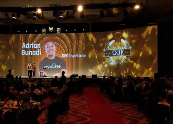 Adrian Gunadi Raih Tokoh Milenial Keuangan 2018