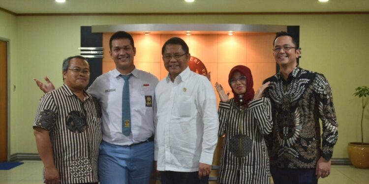 Siswa Indonesia Juarai Kompetisi Coding Di Singapura